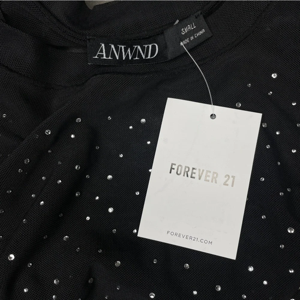 ANWND Sheer Black Rhinestone Crop Top‎ - Picture 5 of 5
